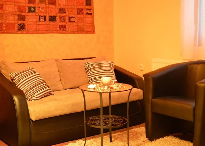 Flamingo Vendeghaz Nocleg ze śniadaniem 3*